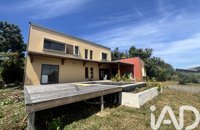 Vente Divers 140m&sup2; 4 pi&#232;ces Saint-Pierre