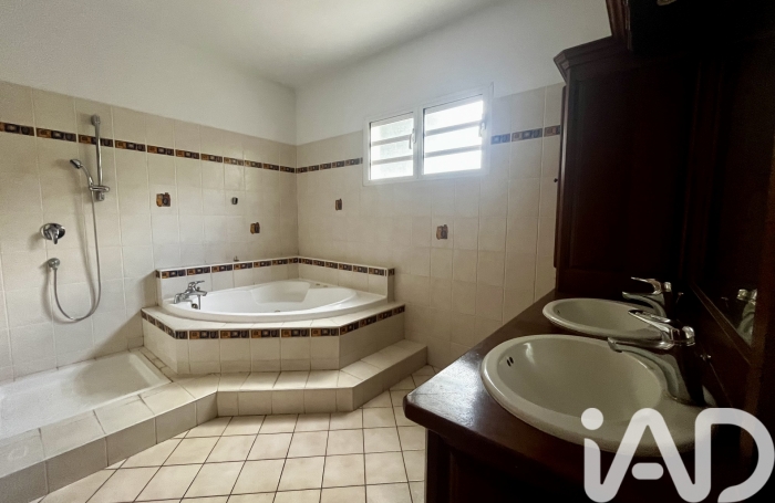 Vente Maison 160m&sup2; 5 pi&#232;ces Bois de Nefles St Paul