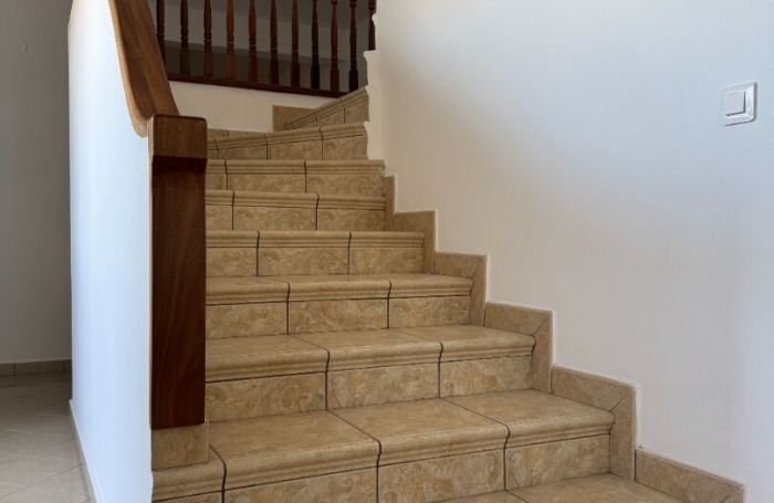 Location Maison 305.12m² 8 pièces Saint Denis