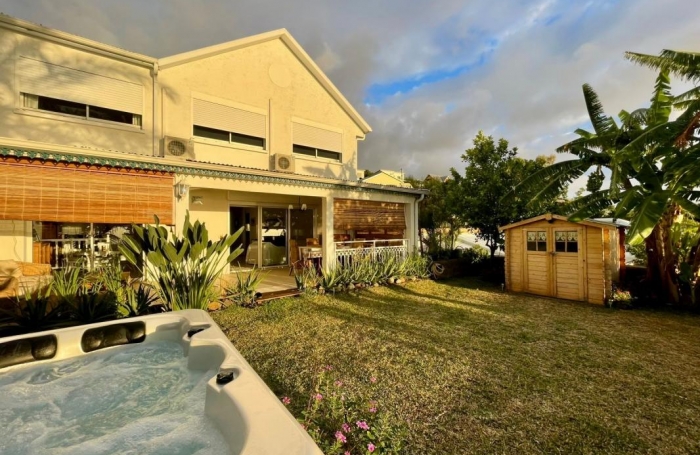 Vente Maison 140m&sup2; 5 pi&#232;ces Piton Saint Leu