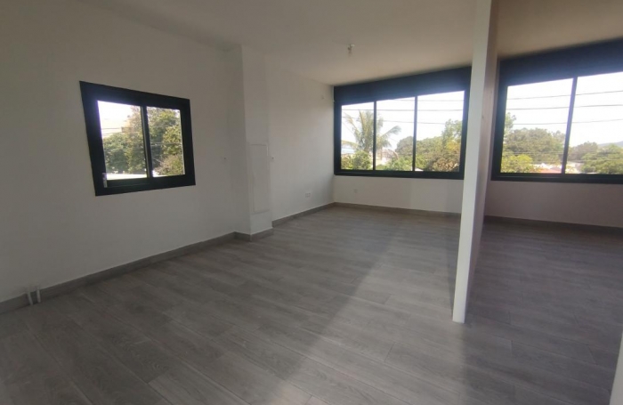 Location Local commercial Saint-Pierre