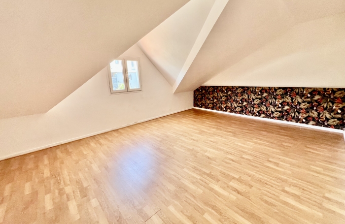 SAINT JOSEPH 97480 - VILLA &Agrave; &Eacute;TAGE - BEAUX VOLUMES - MAGNIFIQUE VUE MER - PROCHE ETABLISSEMENTS SCOLAIRE