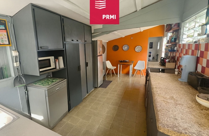 Vente Maison 144m&sup2; 6 pi&egrave;ces Saint Gilles les Bains