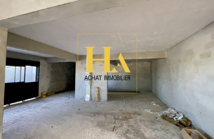 Location Local commercial 82m² Etang-Sale