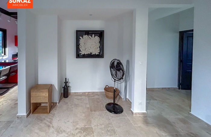 Location Appartement 120m² 5 pièces Saint-Pierre