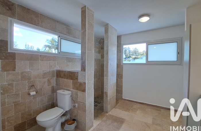 Vente Divers 250m&sup2; 7 pi&#232;ces Le Tampon