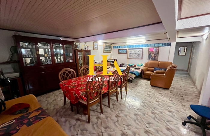 Vente Maison 257.7m² 12 pièces Saint Gilles Les Hauts