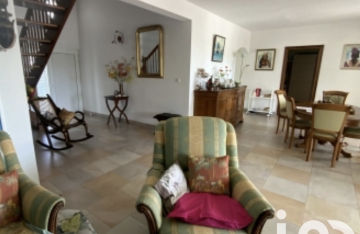 Vente Divers 187m&sup2; 6 pi&#232;ces La Montagne