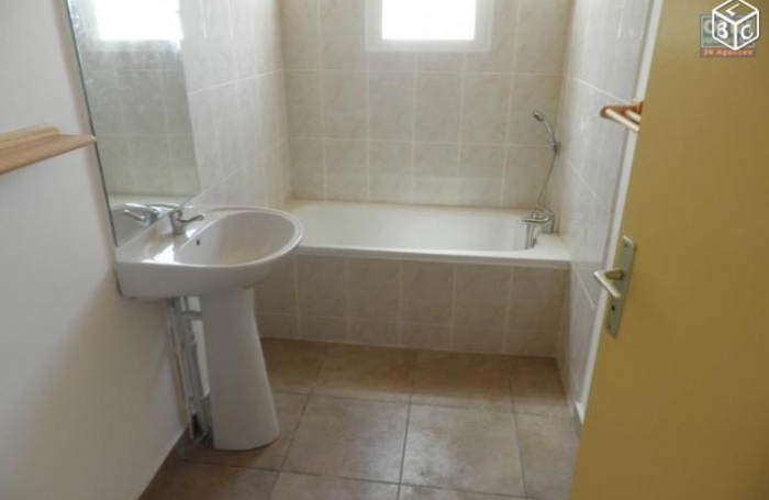 A LOUER T3 RIVIÈRE SAINT LOUIS