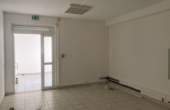 Location Local commercial 220m&sup2; Saint-Pierre