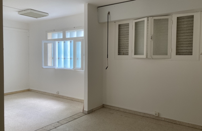 Location Local commercial 220m&sup2; Saint-Pierre