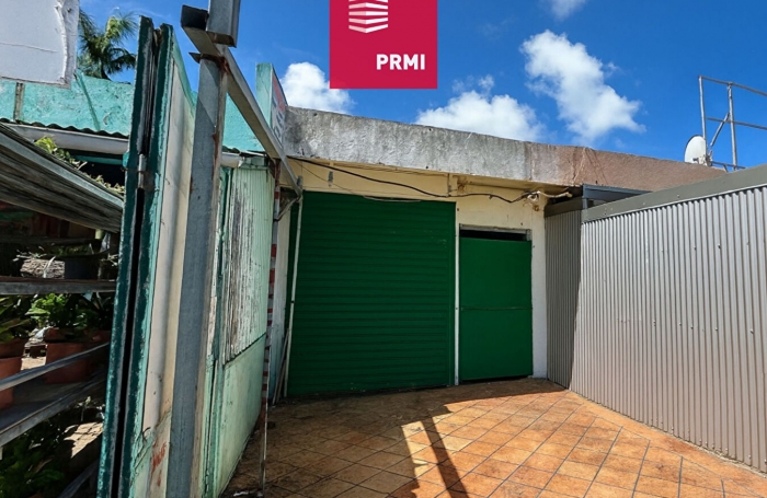 Vente Local commercial 240m² 4 pièces Sainte Suzanne