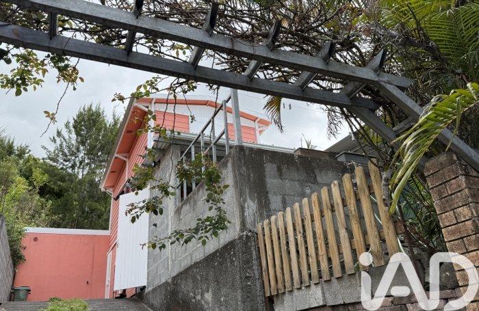 Vente Maison 77m&sup2; 5 pi&#232;ces Cilaos