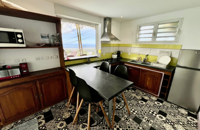 ENTRE DEUX 97414 - MAISON À ÉTAGE - BEAUX VOLUMES - PISCINE - BELLE VUE