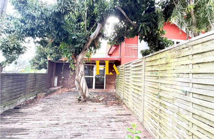 Vente Immeuble 300m² 11 pièces Le Tampon