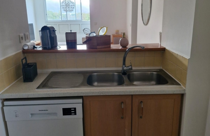 À Saint-Denis, appartement meublé  à louer pour famille avec enfant