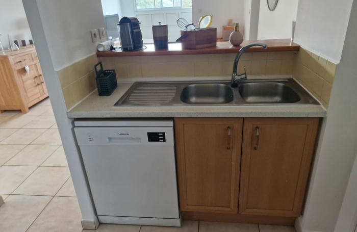 À Saint-Denis, appartement meublé  à louer pour famille avec enfant