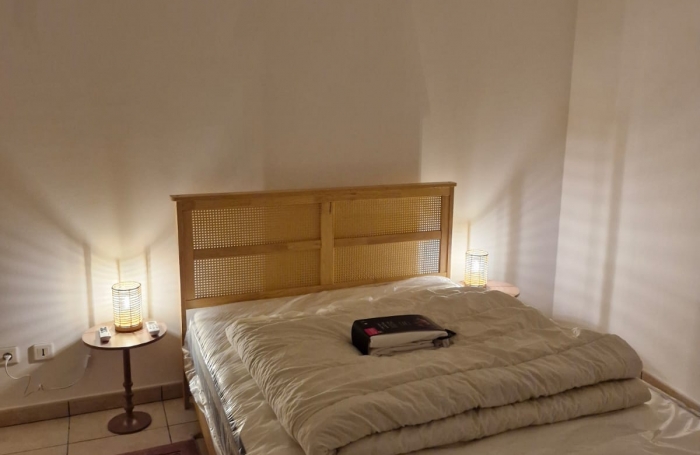 À Saint-Denis, appartement meublé  à louer pour famille avec enfant