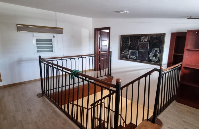 Location Bureaux 300m&sup2; 9 pièces Saint-Pierre