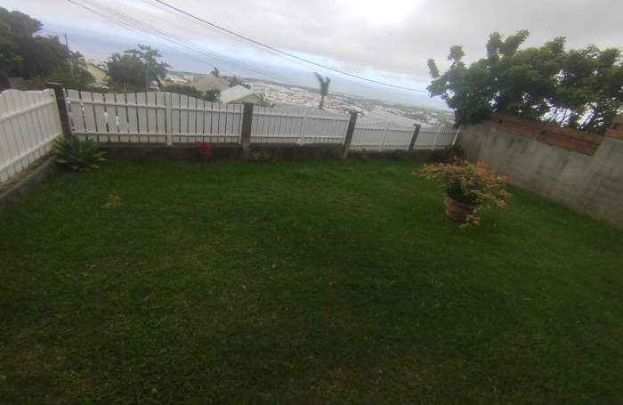 Location Maison 205.87m&sup2; 5 pièces Sainte Clotilde