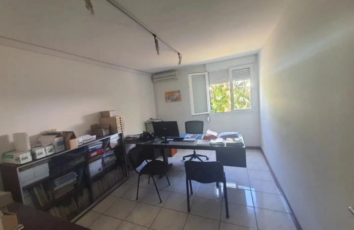Location Bureaux 110m&sup2; 7 pi&#232;ces Saint Denis