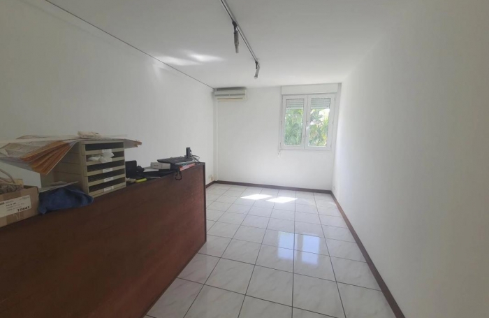 Location Bureaux 110m&sup2; 7 pi&#232;ces Saint Denis