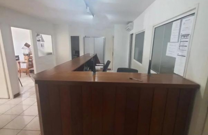 Location Bureaux 110m&sup2; 7 pi&#232;ces Saint Denis