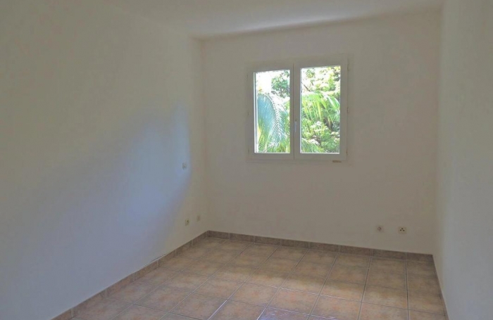 Location Appartement 85m&sup2; 4 pièces Sainte Clotilde