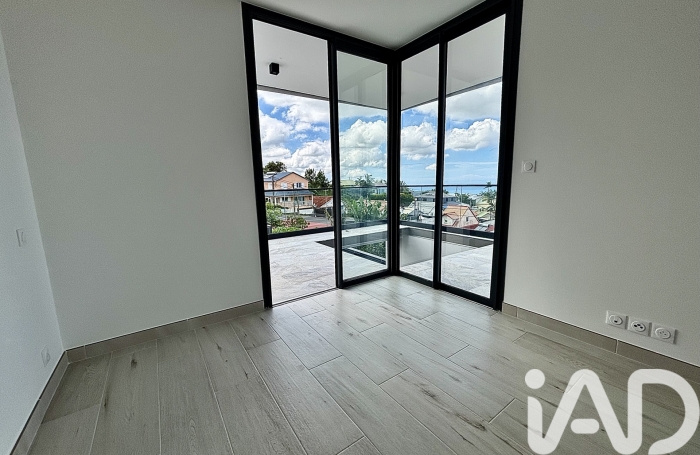 Vente Divers 140m&sup2; 5 pi&#232;ces Le Tampon