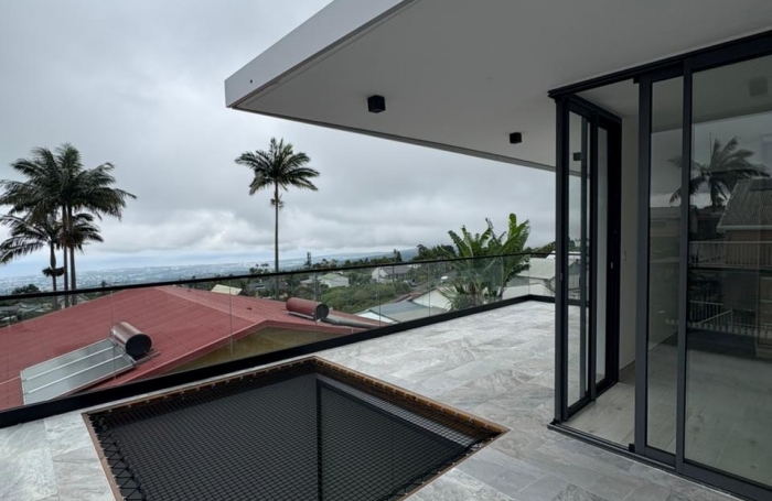 Vente Divers 140m&sup2; 5 pi&#232;ces Le Tampon