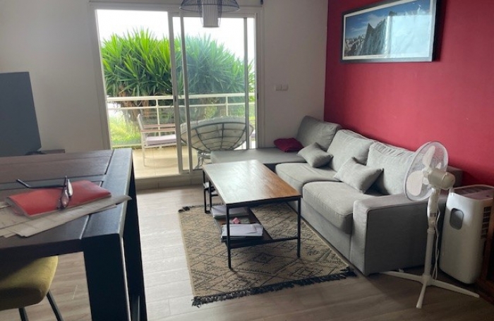 MAGNIFIQUE T3 MEUBLE SUR LES HAUTEURS DE BELLEPIERRE LIBRE 21 JANVIER