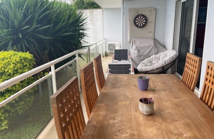 MAGNIFIQUE T3 MEUBLE SUR LES HAUTEURS DE BELLEPIERRE LIBRE 21 JANVIER