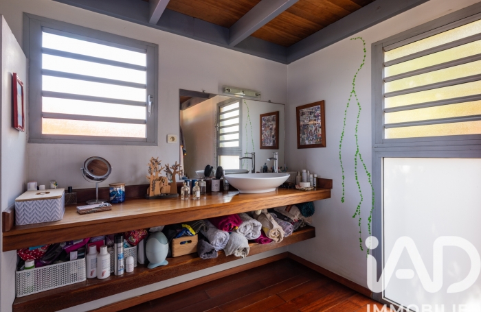 Vente Divers 260m&sup2; 10 pièces Saint-Leu