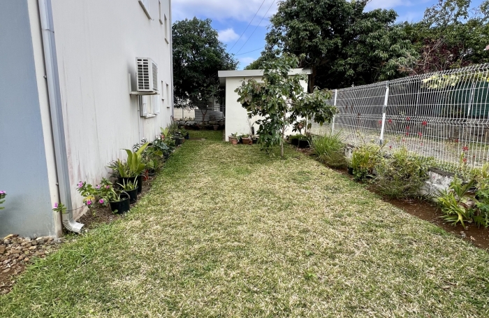 Vente Appartement 88m&sup2; 4 pièces Sainte Suzanne