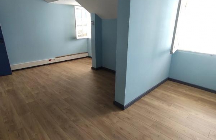 Location Bureaux 150m&sup2; 4 pièces Saint Denis