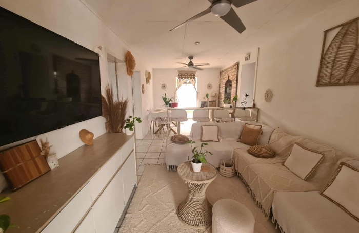 SAINT PHILIPPE 97442 - MAISON PARFAITEMENT ENTRETENUE - TERRASSE COUVERTE - QUARTIER FACILE D'ACCES