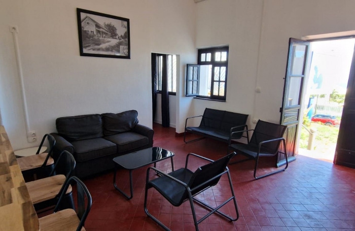 VILLA F4 MEUBLEE A PETITE ILE - VUE MER DISPONIBLE DE SUITE - A LOUER -