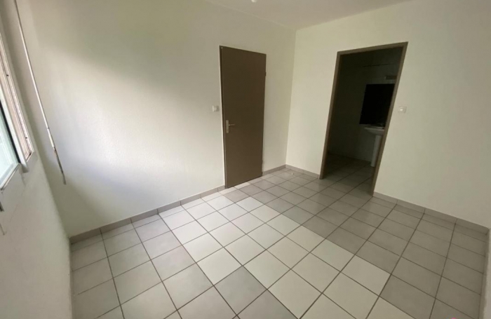 Location Appartement 50.28m&sup2; 2 pièces Saint Denis