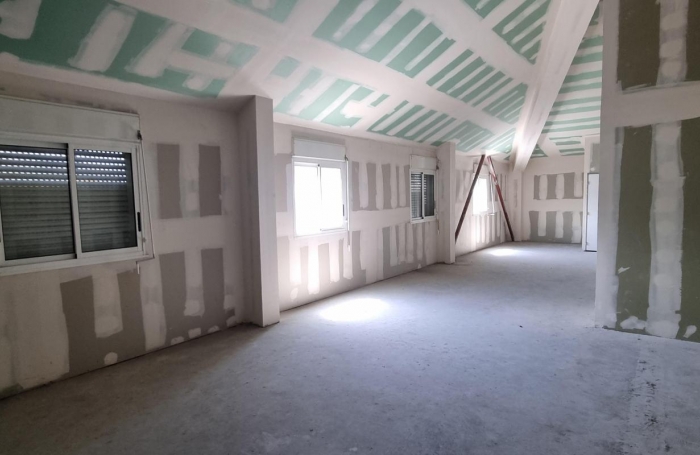 Location Bureaux 170m&sup2; 2 pièces Saint-Pierre