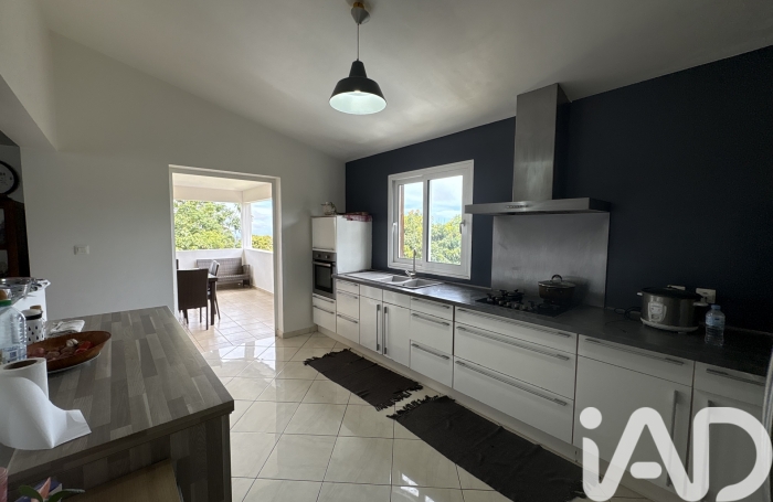 Vente Maison 115m&sup2; 4 pièces Saint Gilles Les Hauts