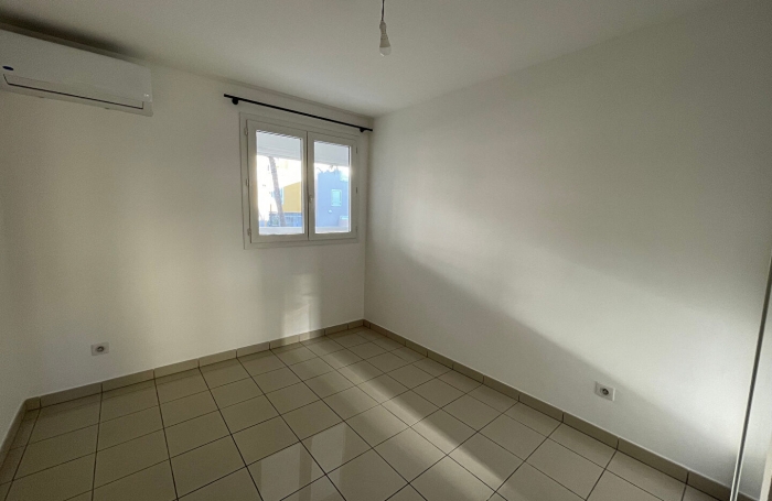Location Appartement 78m&sup2; 4 pi&egrave;ces Sainte Clotilde