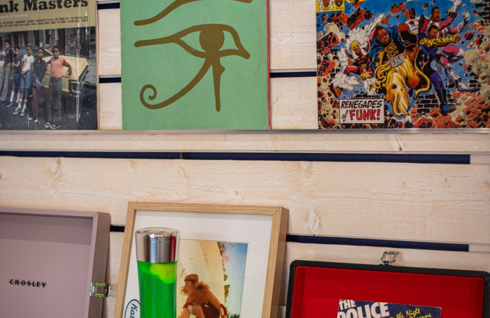 Fonds de commerce pr&ecirc;t-&agrave;-porter - Emplacement premium &agrave; Saint-Paul