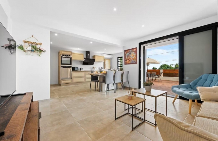 Vente Maison 130m&sup2; 4 pièces Saint Gilles les Bains