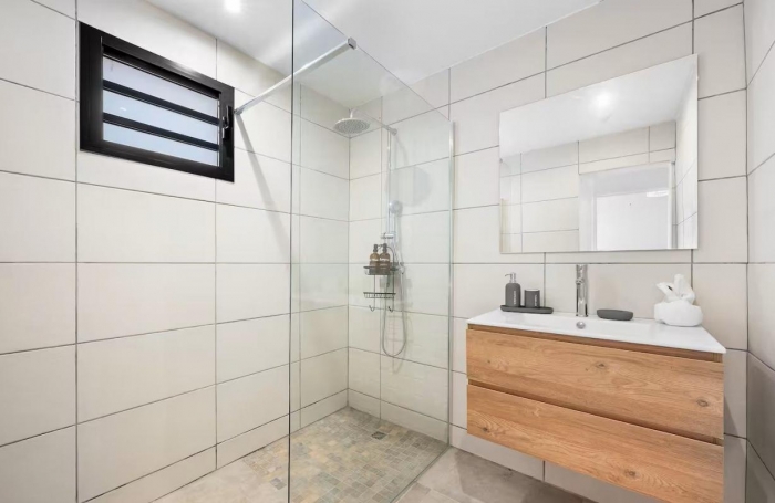 Vente Maison 130m&sup2; 4 pièces Saint Gilles les Bains