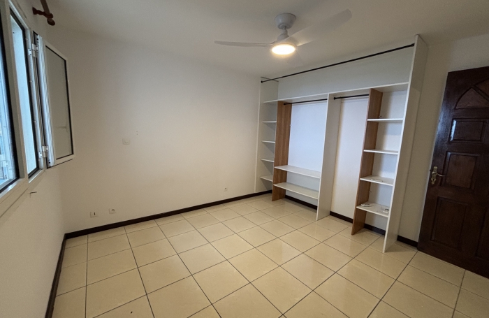 &Agrave; LOUER - MAISON T3 - SAINTE-MARIE