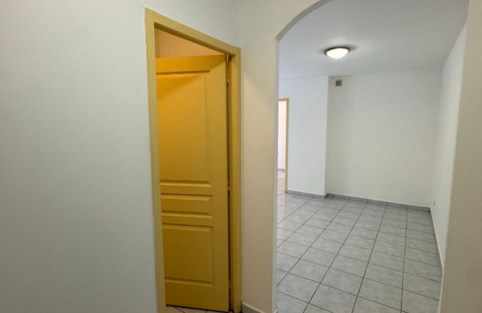 Vente Appartement 46m&sup2; 2 pi&egrave;ces Sainte Suzanne