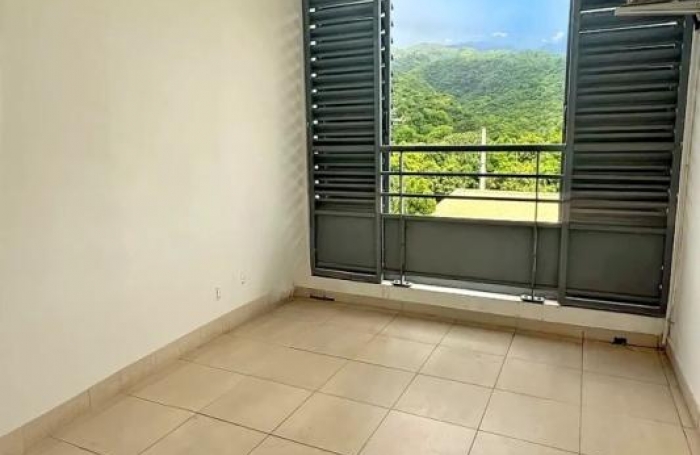 Vente Appartement 59m&sup2; 3 pièces La Possession