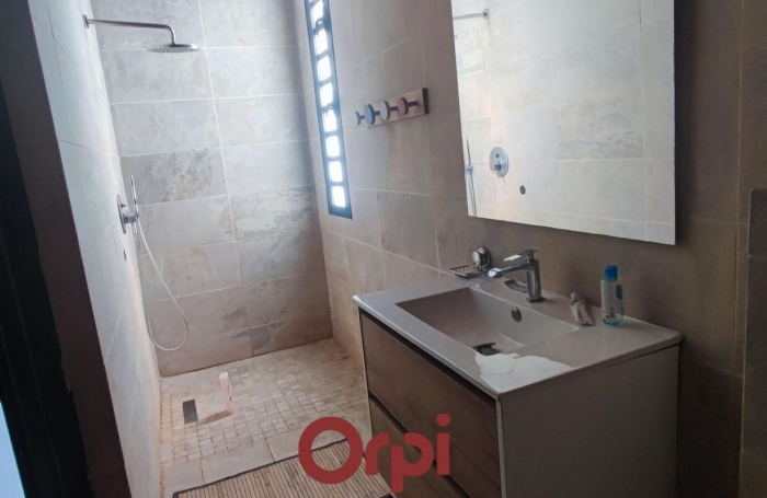 Vente Immeuble 120m&sup2; 6 pièces Saint-Pierre