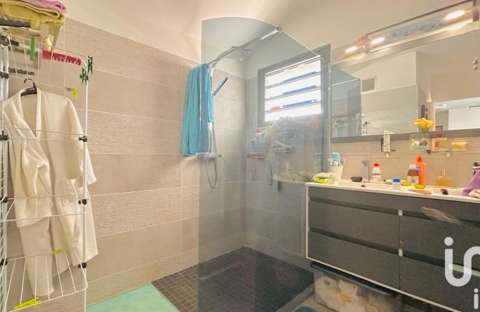 Vente Appartement 70m&sup2; 3 pièces Saint-Pierre