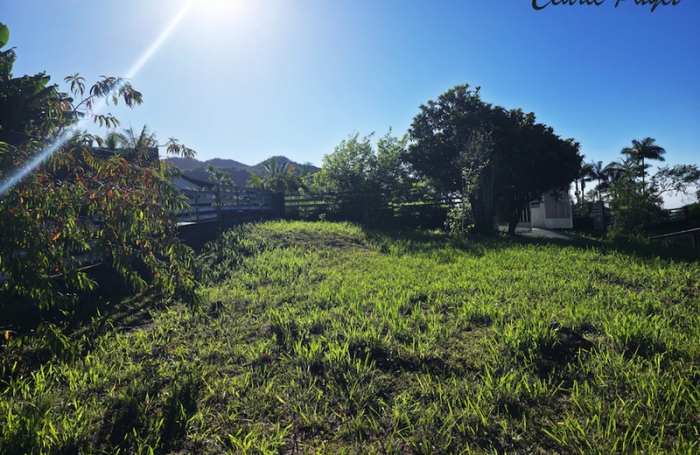 Vente Terrain 430m&sup2; Rivi&egrave;re Saint Louis